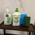 Mains Rd 带厨房卫浴泳池附属公寓m4