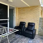 Uq Big Room 2 Bed For 2 People Q1