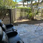 Uq Single Bedroom With Pool Q2