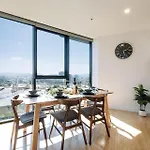 Skyline Serenity 2Br Apt With River & City Views