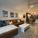 Apartment Luxe Retreat