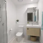 Sky Risen With Views And Great Location!