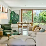 Holiday home Elegant Ascot Retreat Three Bedroom Brisbane