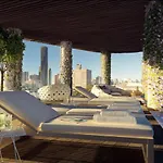 Modern Skyline 3br With Pool Gym And Tub Holiday home *