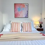 Serene 4Br Family Retreat - Near Shops & Highways