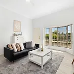 Pool & Tennis Court 3Br Bright Mt Gravatt Retreat