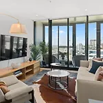 Modern Skyline Apartment 3Br With Pool Gym And Tub