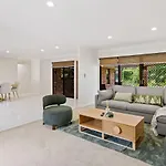 Spacious 4Br Family Home In Sunnybank