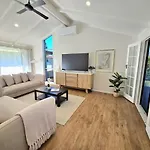 Spacious 4Br 3 Bathroom Sunnybank Retreat