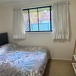 Walk To Market Square And Garden City! Macgregor