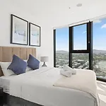 Modern Skyline Apartment 3Br With Pool Gym And Tub