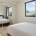 Vegetarian-Friendly Non-Smoking 2 Bed Guest House Near Brisbane Airport & Cbd