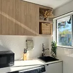 Studio In Belmont | Easy To City & Airport