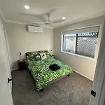 Holiday home 3 Bedroom Fully Renovated Away From Brisbane