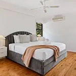 Spacious 4Br Family Home In Sunnybank