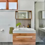 Elegant Ascot Retreat Three Bedroom