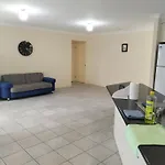 Homestay Maisie Haven *
