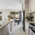 Spacious 4Br Family Home In Inala Quiet Street