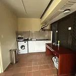 Cozy 1br Flat In Sunnybank Solo And Couple Travelers Holiday home