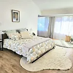 Spacious 4Br 3 Bathroom Sunnybank Retreat