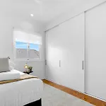 4 Bed Queenslander Views Walk To Suncorp Deck + Parking Brisbane