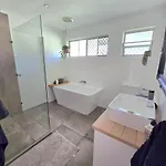 Spacious 4Br 3 Bathroom Sunnybank Retreat