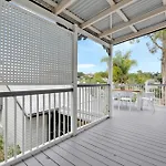 4 Bed Queenslander Views Walk To Suncorp Deck + Parking *