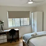 Welcome To Your Leafy Retreat In Graceville!