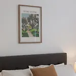 1em Abnb-style 5br, 2 Parking-patio, 5 Mins To Westfield