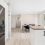 3 Bedroom Fully Renovated Away From * Brisbane