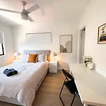 1em Abnb-style 5br, 2 Parking-patio, 5 Mins To Westfield Brisbane