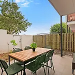 1em Abnb-style 5br, 2 Parking-patio, 5 Mins To Westfield * Brisbane
