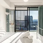 South 1-bed With Spacious Balcony