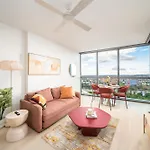 Apartment 1bedroom Sip In Style In Queens Wharf - Level 33 With And River View