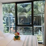 Cordelia St Studio Pool And Gym Central Brisbane 30806-2