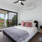 Southbank Parkside Two-Bed Villa