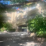 2 Bed Ground Flr Gaythorne Courtyard Apt, Parking