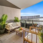 Eastern Elegance Queens Wharf Residences River View