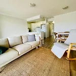 West End Apartment Spacious 2Bed, 2Bath Apartment With Secure Parking