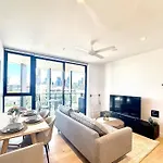2Br Boutique Apartment Only Mins To Suncorp Stadium & Bne City