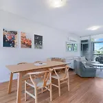 Bulimba Solace - Poolside Living By Brisbane River