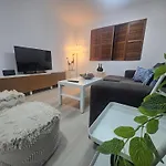 Floor# Full Aircon# Cat# Bues# Park # Uni Apartment Brisbane