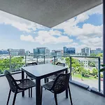 Exec Apartment Walk To Rna & King St, Pool, Gym, Parkng