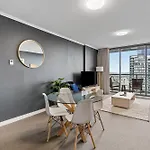 Bright 1-Bed Retreat In Charlotte Towers