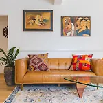 Stylish, Spacious Retreat With Plunge Pool - Casa Cranbrook