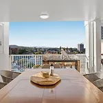 Modern 2Br Retreat With Gym, Pool And Balcony