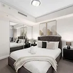 Dusk A Luxury 2bed 2bath Cbd Sky With Pool Parking And * Brisbane