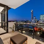 Apartment South Bank Modern 2br Riverside Retreat Brisbane