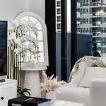 Cs - Gorgeous Views 2br W Parking, Pool & Gym *