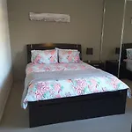 Tara\'S Place-Gabba Apartment